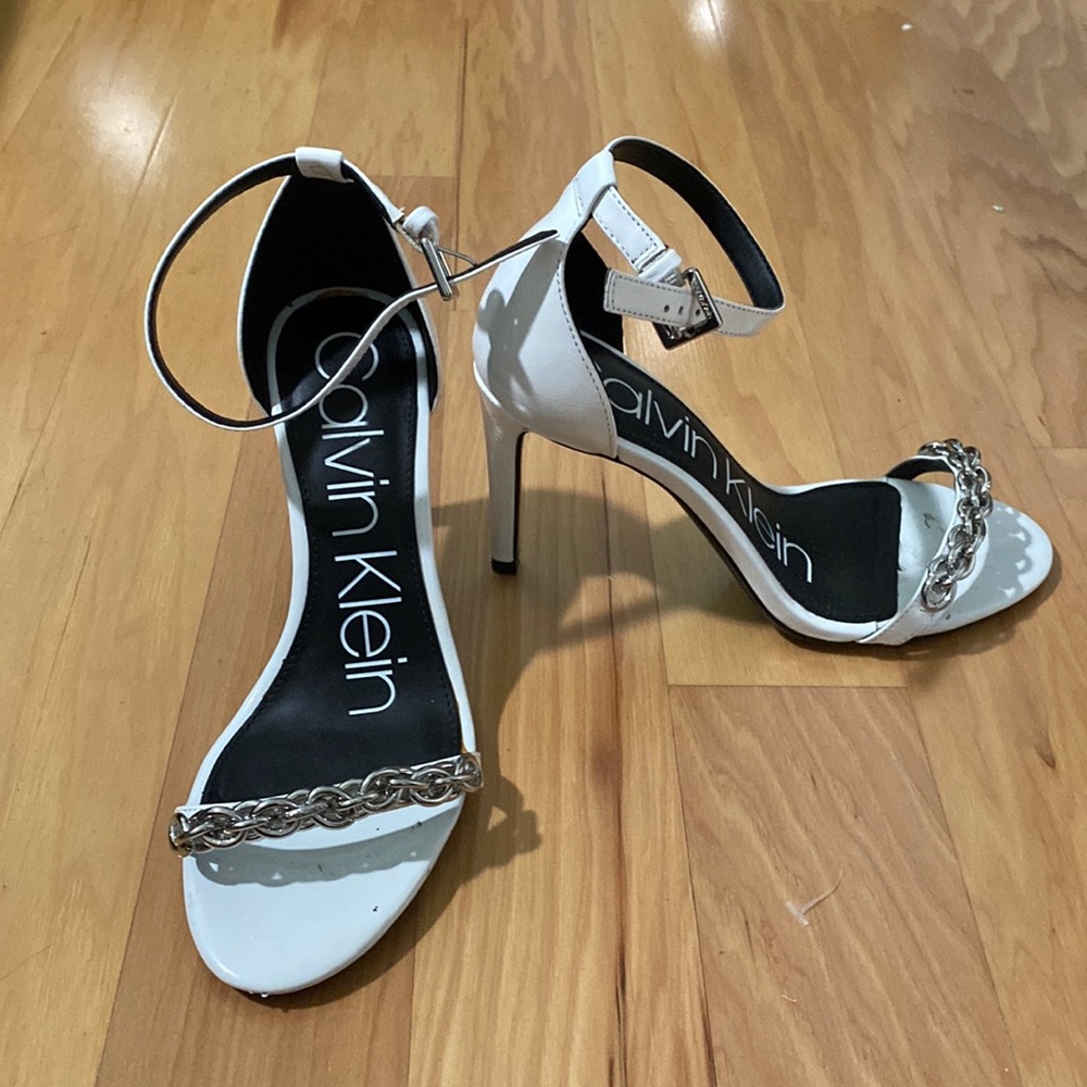 EUC WHITE CALVIN KLEIN ANKLE STRAP SANDALS